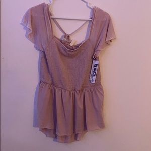 Light washed pink top!
